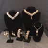 The main jewellery set.