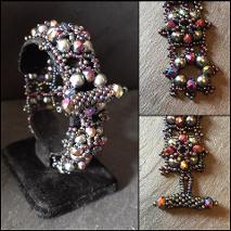 Pearl and seed bead bracelet with a beaded toggle clasp.